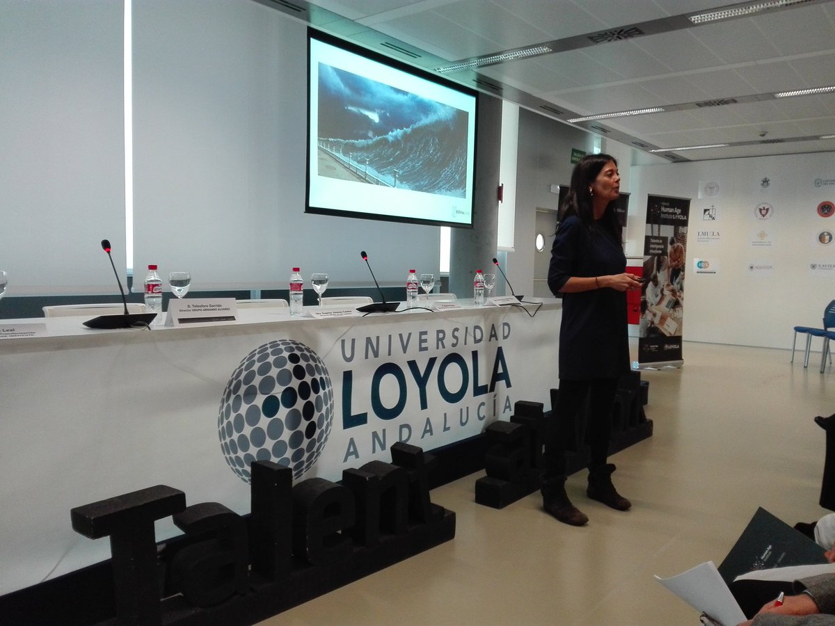 estebanalmironn's tweet image. Empezamos #Talentatwork en @LoyolaAnd con @HumanAgeInsES y @Universia