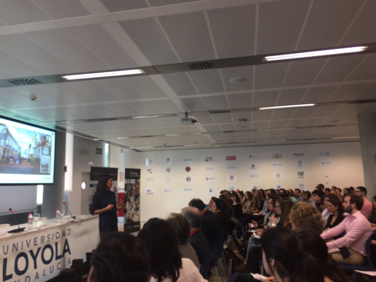 Sonia_GarridoM's tweet image. &quot;Te has levantado con pasión hoy?&quot; @slealm @HumanAgeInsES @LoyolaAnd @LoyolaLS @Universia @trabajandoes #TalentatWork