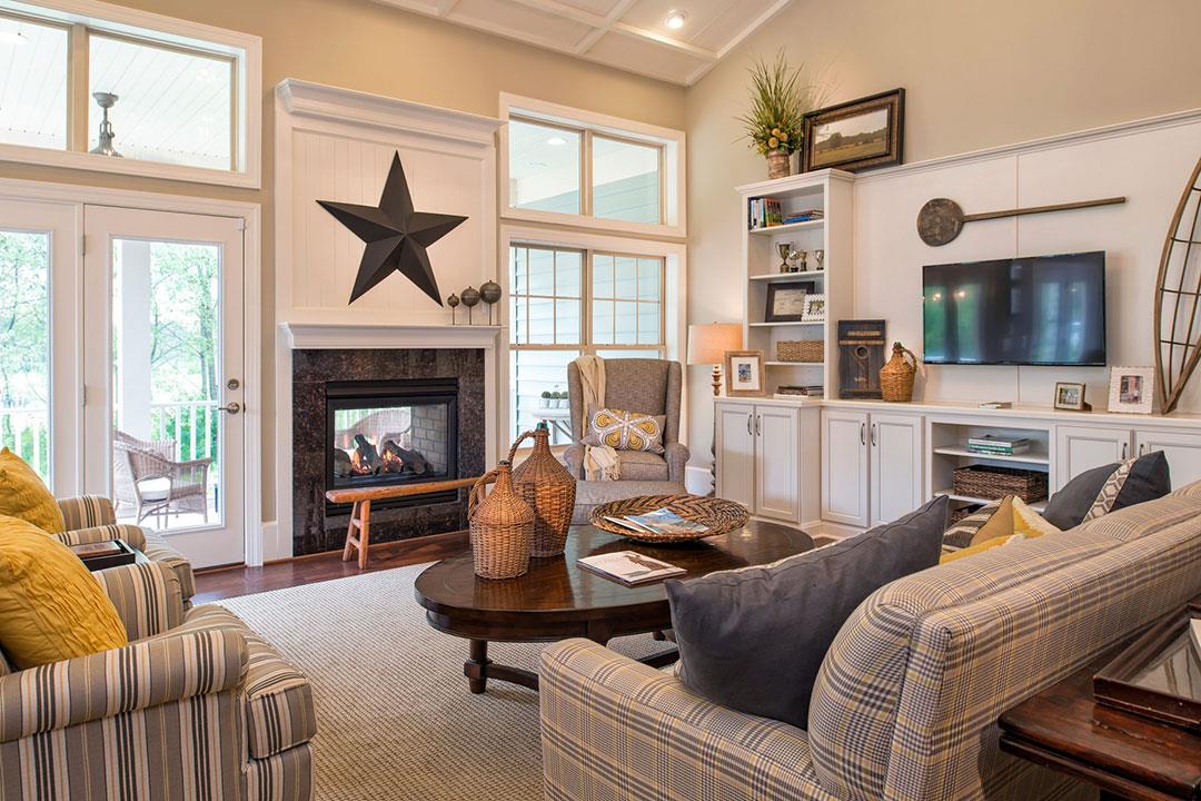 🔥 How would you like a two-sided fireplace you can enjoy from inside or out? bit.ly/2iguwDd