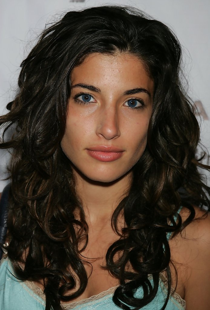 Happy Birthday Tania Raymonde 