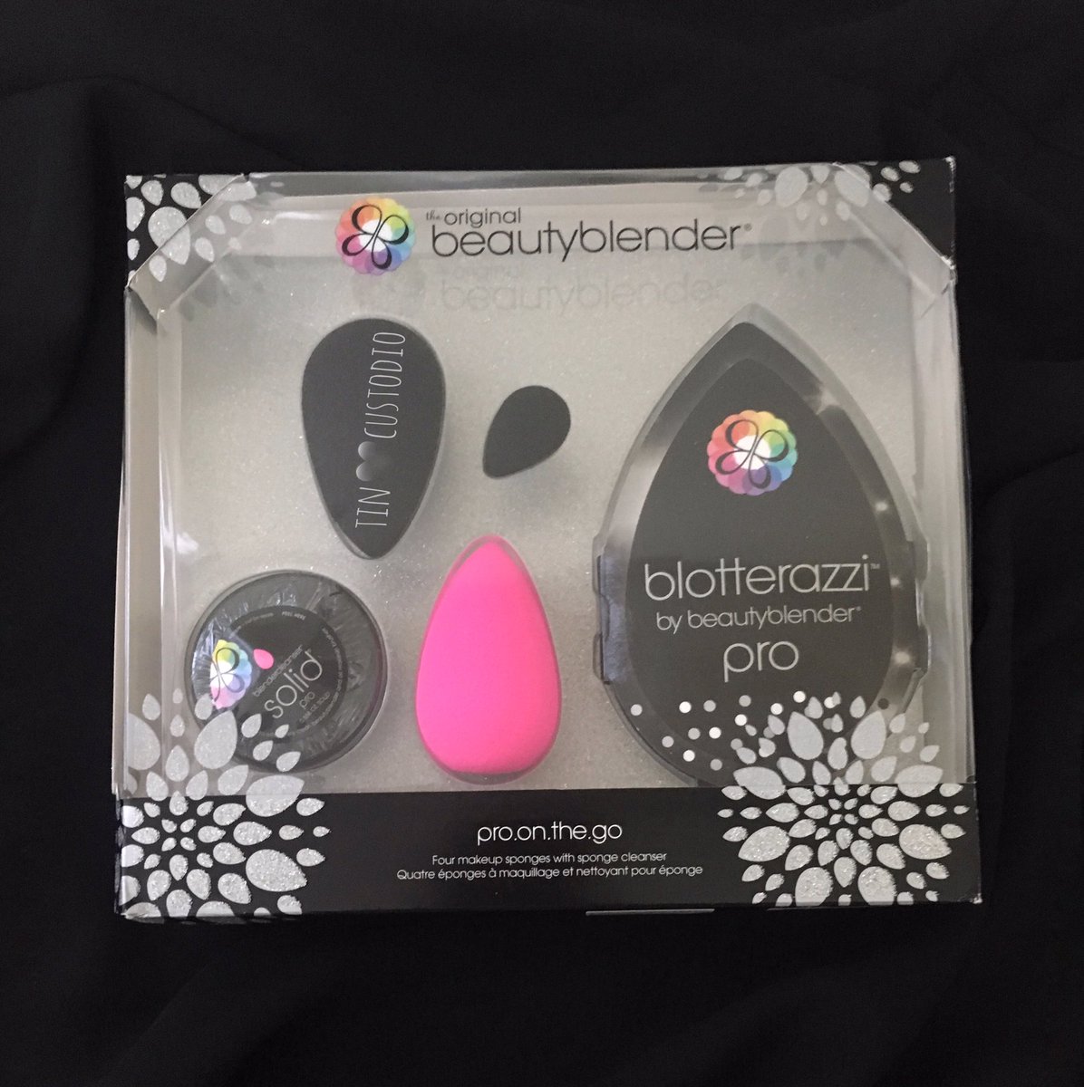 xtinxvi's tweet photo. That was really fast!♥️ @beautyblender #ProOnTheGo #BBOriginal #BBPro #Micro #BlenderCleanser #BlotterazziPro #nothingcompares https://t.co/x3Qan0xXXV