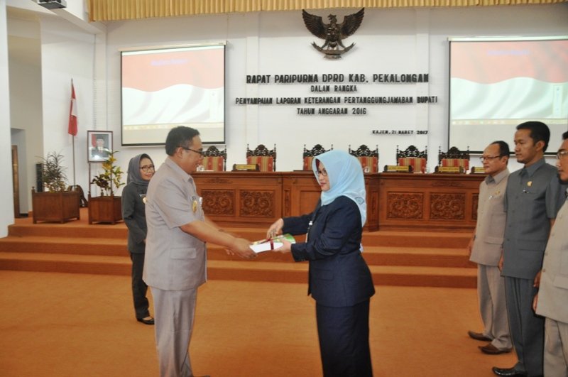 Laju pertumbuhan Ekonomi Kab. Pekl th2016 capai 5,03%, lebih tinggi dibanding  th 2015 yg tumbuh 4,78%.
m.facebook.com/story.php?stor…