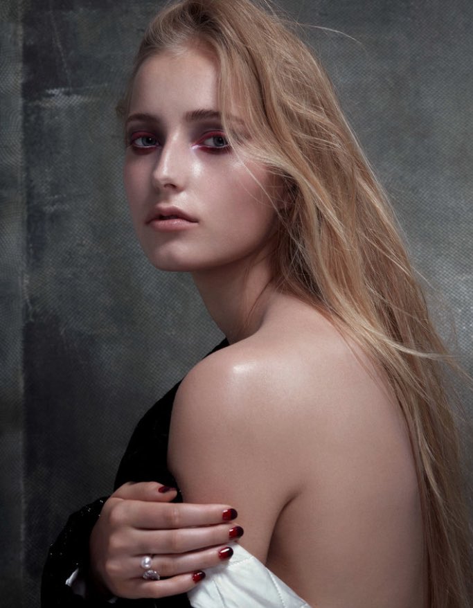 Chanel by <a href="/wonderlandmag/">Wonderland</a> New work by <a href="/emmaadaoui/">Emma Welsh</a> #nails #manicurist #tinkerbell