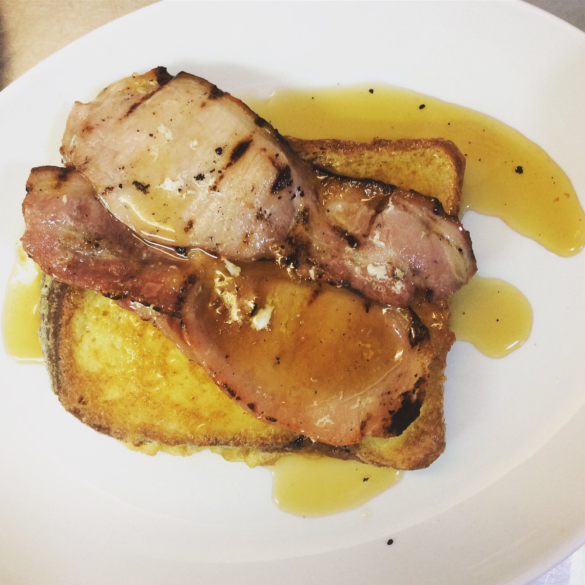 greencafeLDN's tweet photo. BRIOCHE &amp; MAPLE. Oh &amp; NOT FORGETTING THE B A C O N OF COURSE https://t.co/d2ibQNnTCa
