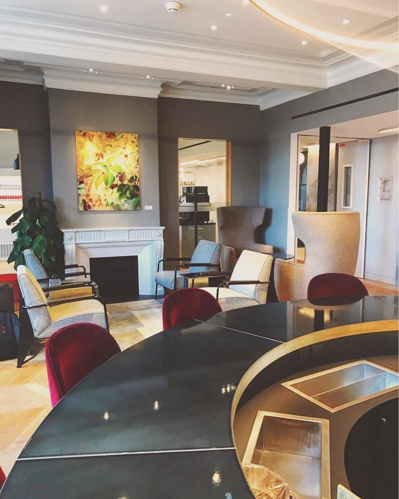 eOffice's tweet photo. Enjoyed working from @eurostar Business Lounge in #Paris! 💻🇫🇷 ---
#BusinessLounge #eurosta… https://t.co/KRQm3uqCeh https://t.co/Zp5wjWZnly