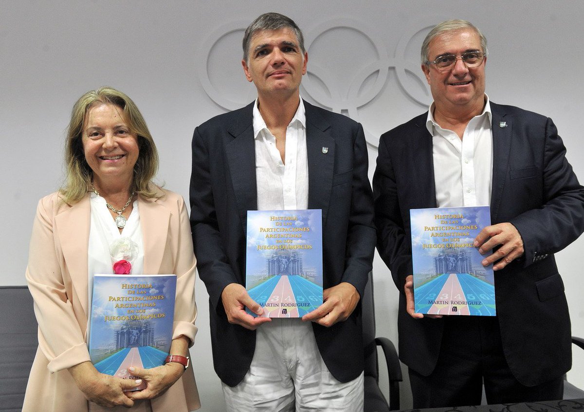 PrensaCOA's tweet photo. Martín Rodríguez presentó su libro de los Juegos Olímpicos: https://t.co/yo18Y2rkSB https://t.co/nR73VVH3SH