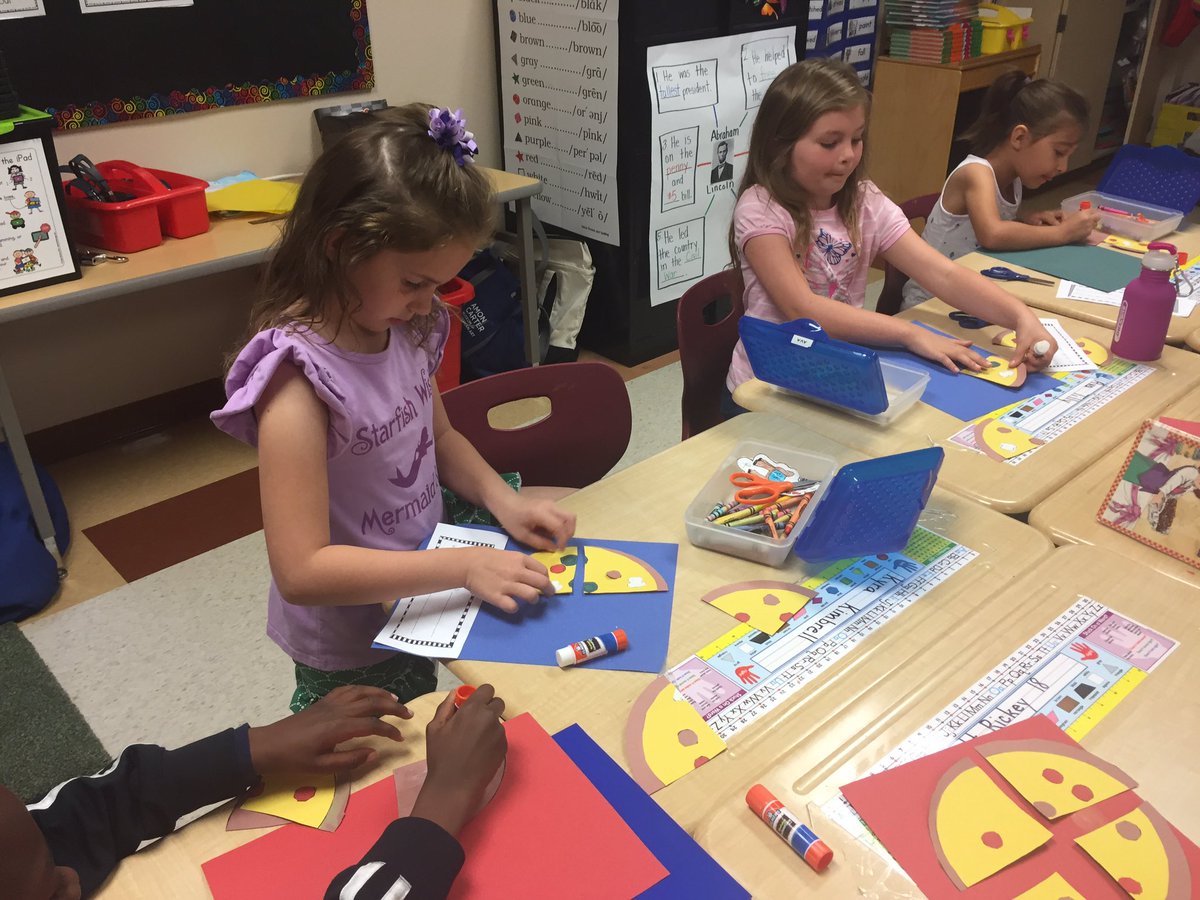 MillsapEL's tweet photo. Mrs. Burkett's class is working hard on a delicious lesson about fractions! #@MillsapISD https://t.co/Nw7Pe5z7WK