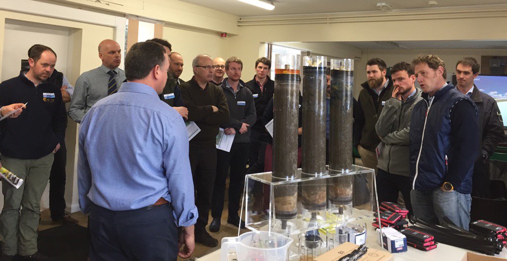 HarrisSallyA's tweet photo. Our very own Colin Bowers demonstrating the benefits of #NLock @DOWAGROUK @AgrovistaUK https://t.co/hJO1tCRcBx