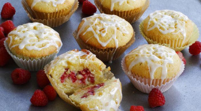 Lemon Raspberry Pound Cake Muffin recipe. Did you know that one large lemon can give up to 1/4 cup of juice?  bit.ly/2mUzus4