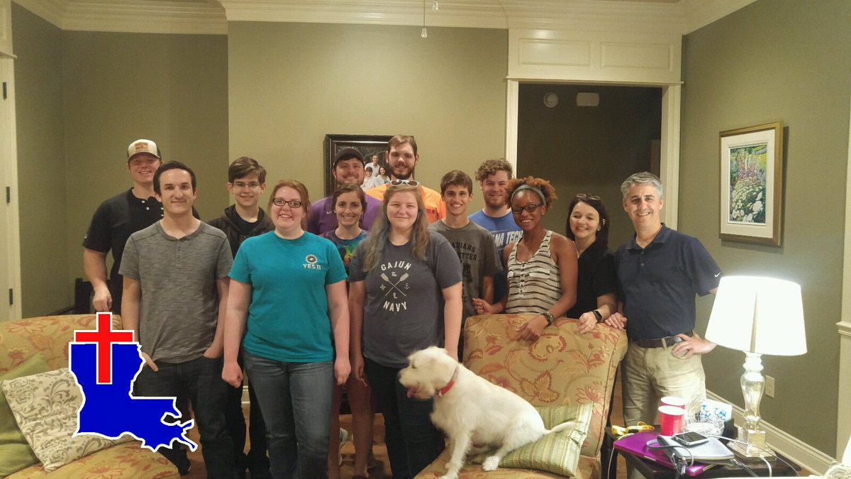 CSClatech's tweet image. We had a great devotional last night at the Poulin's house. We greatly appreciate them welcoming us into their home.
