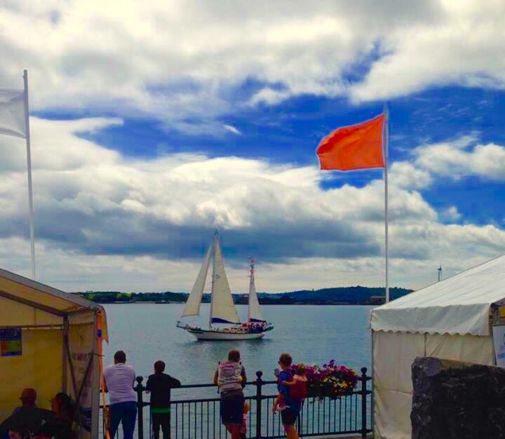 ThinkPositive21's tweet image. Always look on the bright side of life! 🙂 ...Everything happens for a reason! #ThinkPositive