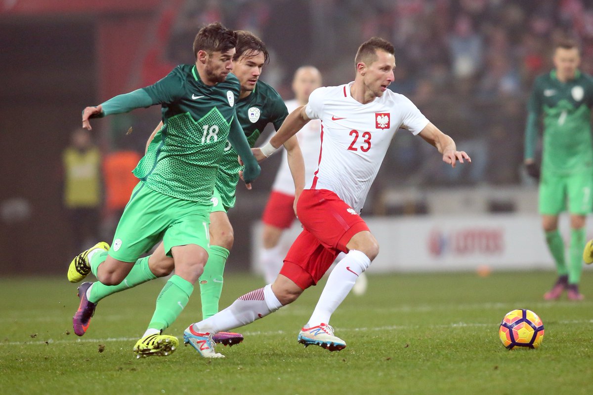 mzachodny's tweet photo. Na @LaczyNasPilka szeroko o tym, jak Kamilowi Wilczkowi pomaga grupa @Deductor2. O jego zmianie spojrzenia na piłkę: https://t.co/LrdzuZMVt0 https://t.co/N5eKbeNQOU