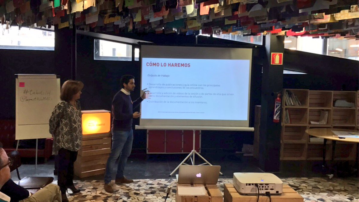 ImpactHubMAD's tweet image. 👉🏼 @parodijuan explica cómo haremos #LabTalento cada dos meses con iniciativas de calidad con multi-actores de diferentes organizaciones