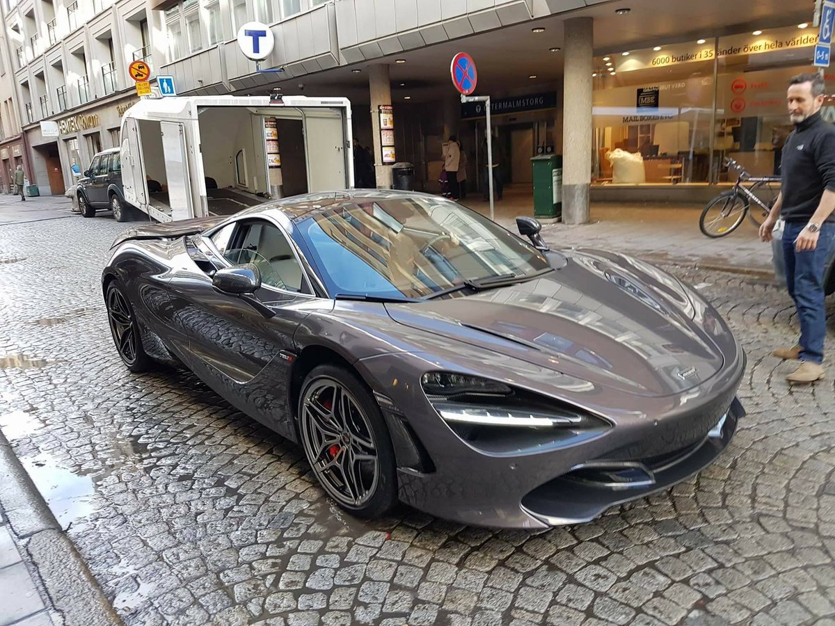 Earlsimxx : Some more of that Storm Grey McLaren 720S 