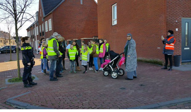Leerlingenraad bekijkt veiligheid in de wijk - telstar-online.nl/lees/82737/lee…
