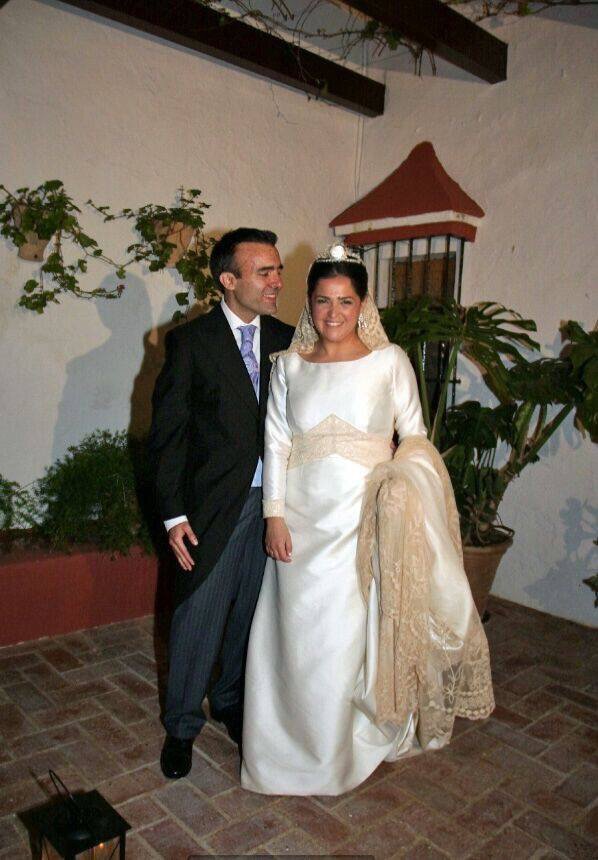 Rosalina1981's tweet photo. Felicidades @jesmontfer por nuestros tres años de casados!! Los 3 mejores años de mi vida! Gracias x hacerlo posible https://t.co/0zAQ1DSbSk
