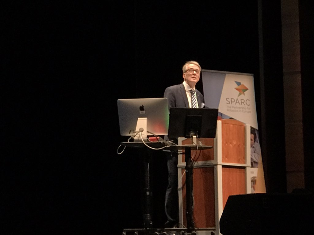 NickBoesl's tweet image. David Lane, Gen. Chair #ERF2017 @eu_Robotics @KUKA_RoboticsEN @EU_Commission #FutureOfRobotics #RoboticNatives #RoboticGovernance