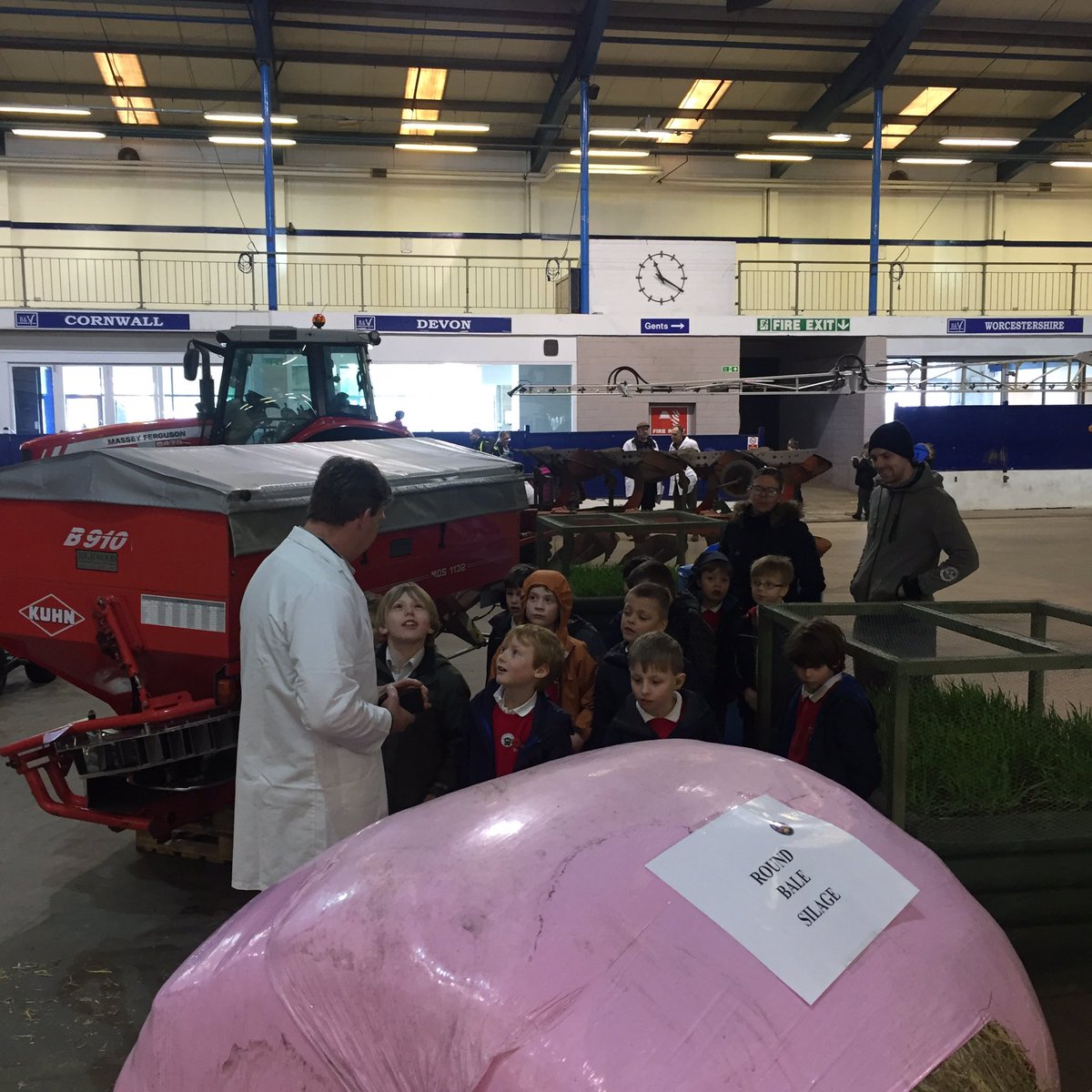 KatrinaDunford's tweet photo. @BathandWestShow Big machines #fieldtofood https://t.co/CHkI0WAkkR