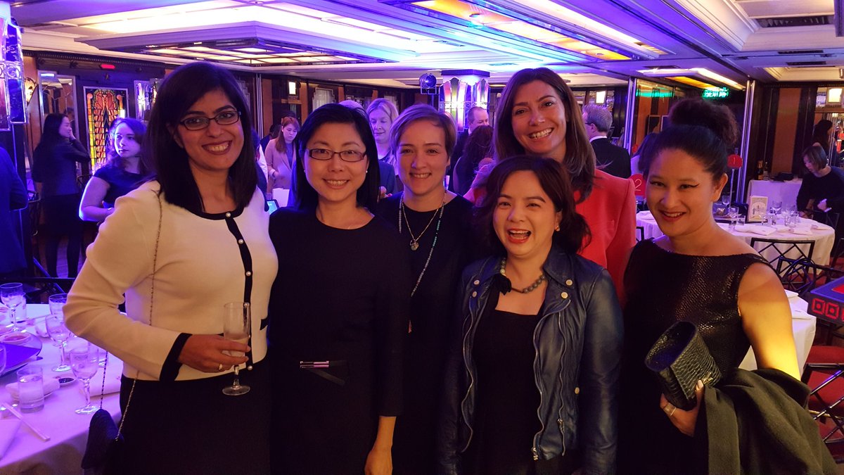 GlossyLittleLip's tweet photo. #maxusglobal
#lindsaymaxus
Happy reunion at the Woman leading change awards ceremony, hosted by Maxus! https://t.co/T1dx7LB9JT