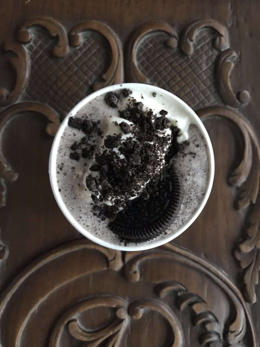 SoLiCaMS's tweet photo. Oreo https://t.co/rzqFakiJlO