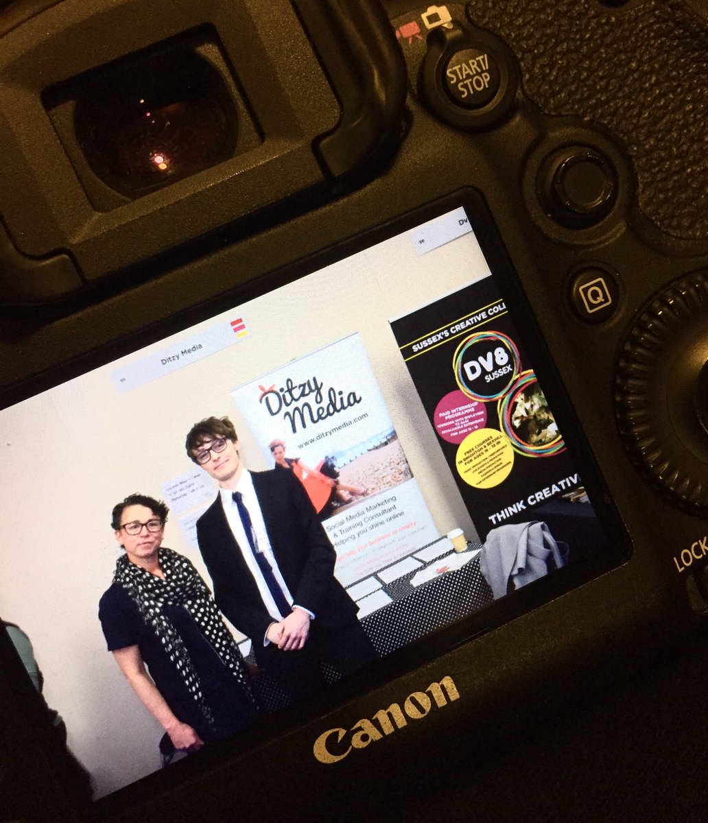 fizzy_robot's tweet photo. Lovely seeing these guys here @BIGFuturesShow chatting to students @Ditzymedia #careeradvice #BIGFS2017 https://t.co/MIgOJWYPIh