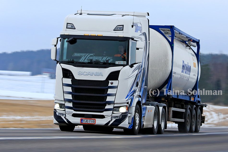 tainasohlman's tweet photo. #NextGen #Scania in Finland #photography 
@ScaniaEurope @ScaniaGroup 

https://t.co/TpD7zrQKw3

#NextGenerationScania https://t.co/BzxPssUluu