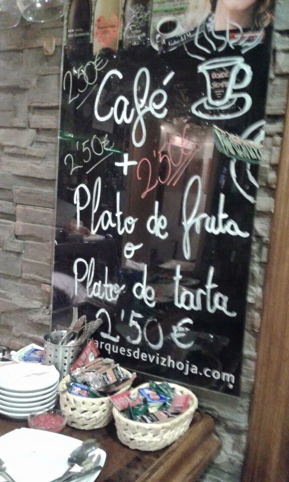 5aldiaspain's tweet photo. Pide #fruta en tus #desayunos y #postres cuando comas fuera de casa!! Vamos a crear demanda👍🏼#Frutasiempre #Practicael5 https://t.co/Ty4O3vyvIz