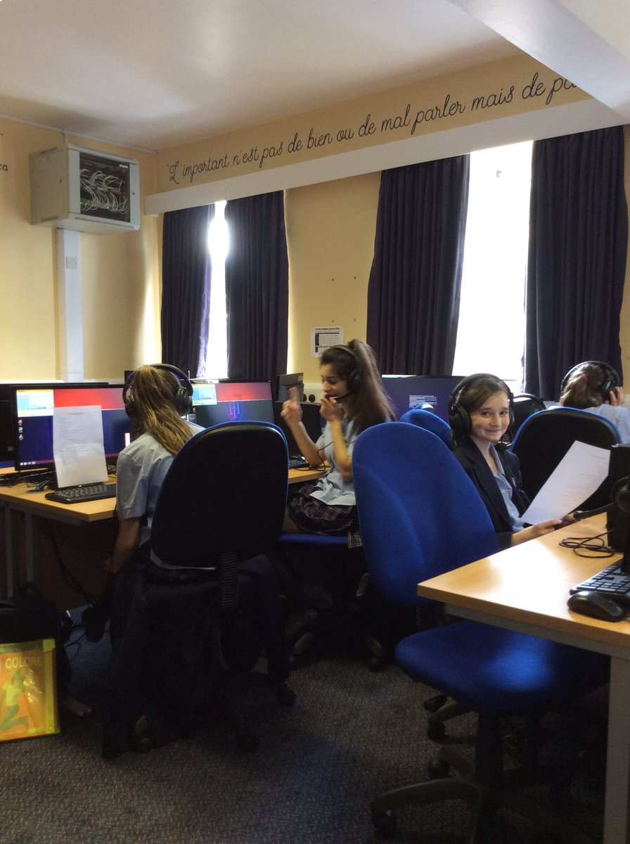THSch_MFL's tweet photo. @THSch_MFL practising in the languages lab for our oral next week! #thmfl https://t.co/RYYOsSXJQf