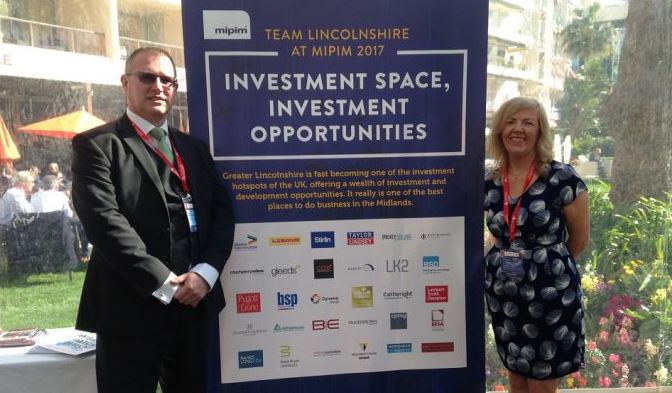 . @TeamLincs makes its mark @MIPIMWorld #MIPIM #MIPIM2017 eastmidlandsbusinesslink.co.uk/mag/property/t…