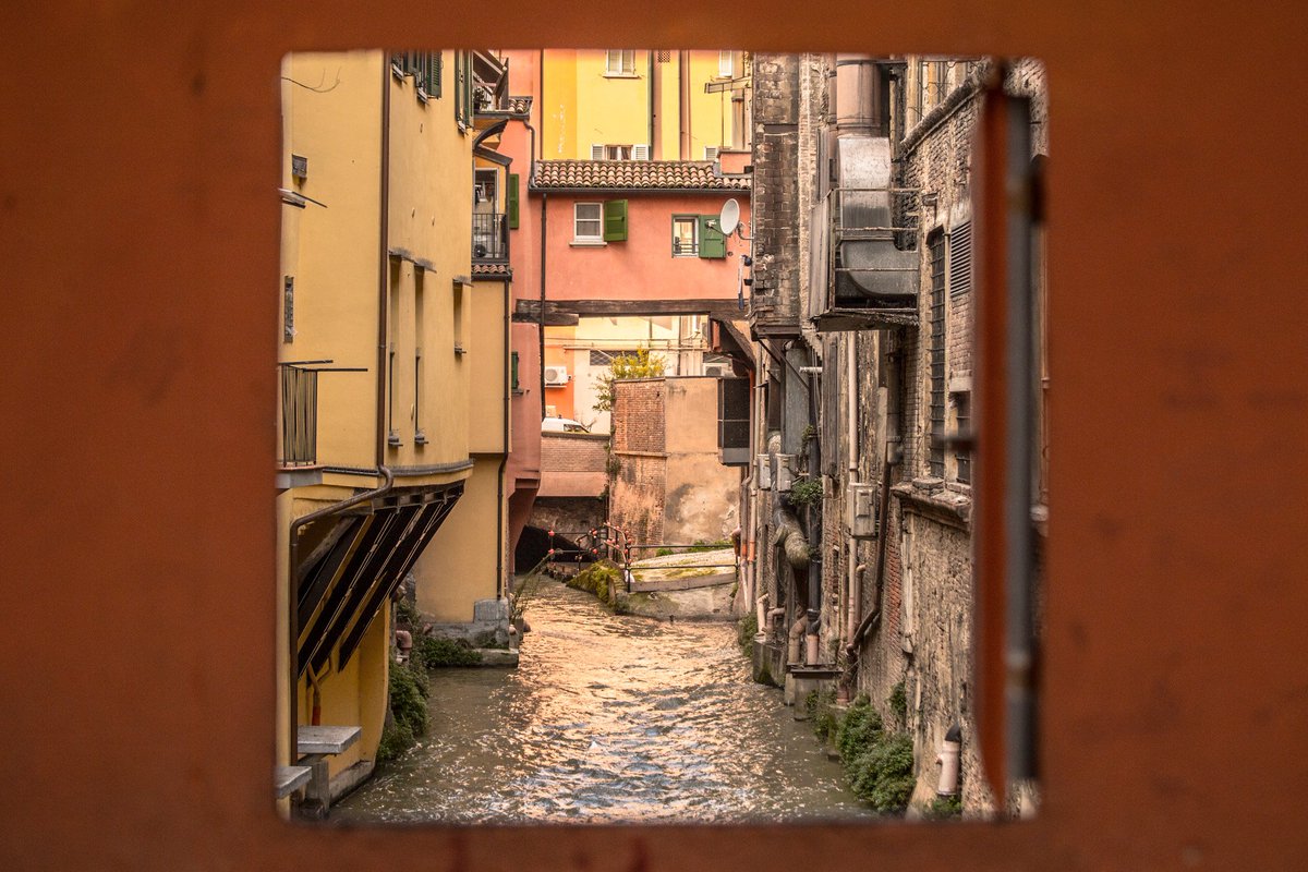 Finestra di Via Piella