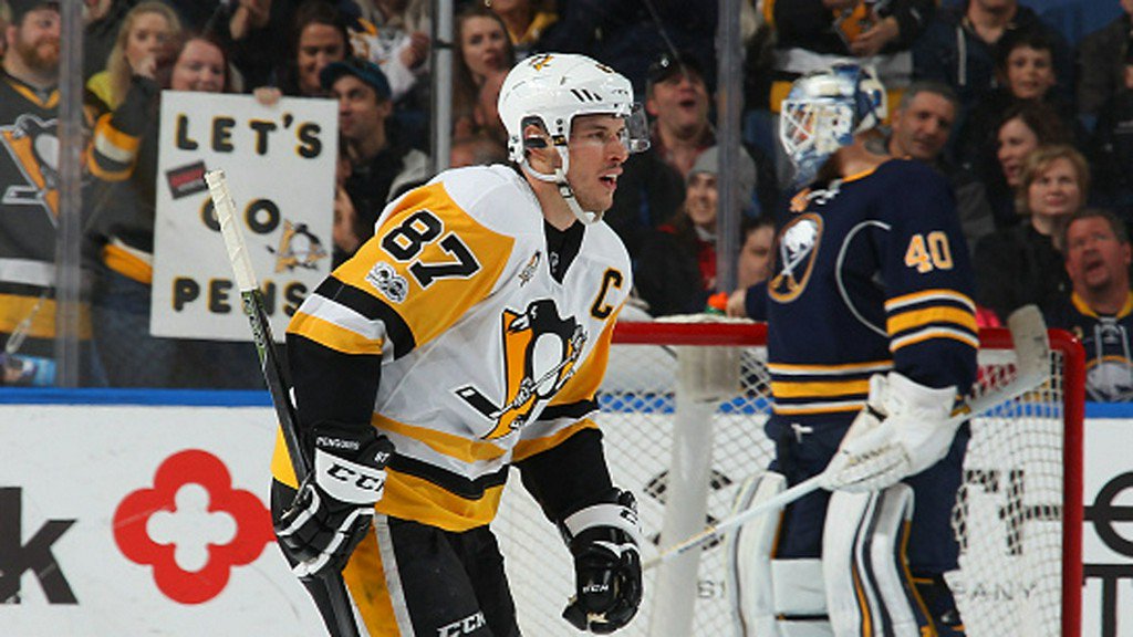 TSN_Sports's tweet photo. Crosby's goal of the year candidate might be the best of his career: https://t.co/5zoJ1kbMTD https://t.co/VNPjWxVox2