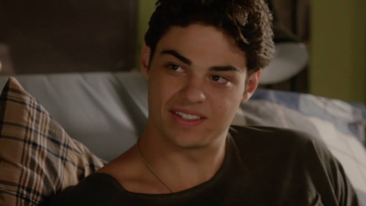 TheFostersTV's tweet photo. Let’s hear it!
What are your thoughts on last night’s episode of #TheFosters? https://t.co/VejFqTOxOs