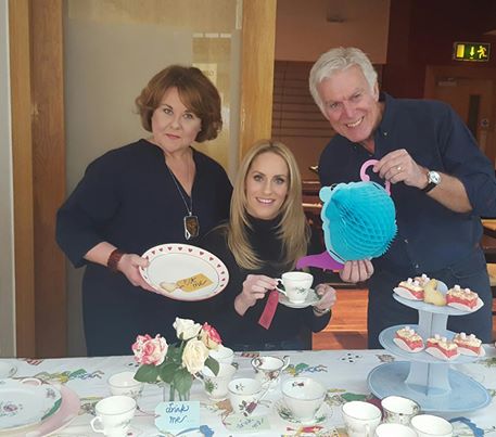 MillenniumForum's tweet photo. Would you like some tea, Alice? @WendiPeters Dave Willetts &amp; @MichPentecost from @WonderlandStage stop by >  https://t.co/cgtwOUrzz0 https://t.co/MWsEGAK7E3