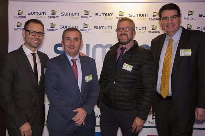 RotoFTT_ES's tweet photo. Os dejamos con una foto del #Sumumday de la semana pasada, un día muy intenso y gratificante @Deceuninck_ESP @SUMUMPVC https://t.co/H6VlFwkGDf