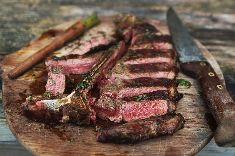 LondonEconomic's tweet photo. The science behind cooking steak directly the charcoal... https://t.co/0HVgroMKzR #bbq #bbqpitboy https://t.co/JugEipNSVJ