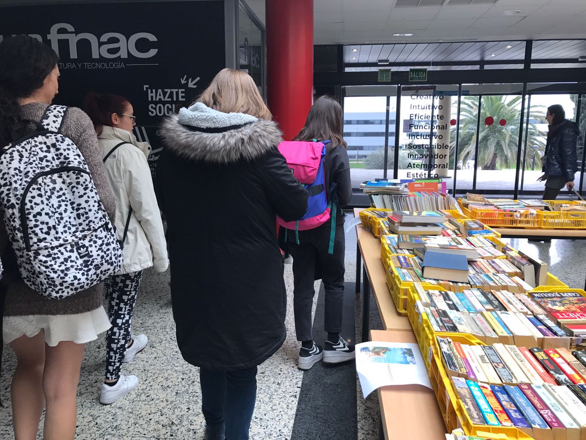 UEuropea's tweet photo. Gracias a todos los que estáis participando en la #BookSale
en favor de @AHUMANITATIS
#HereForGood
#LanguageCenterUE
#OficinaInternacionalUE https://t.co/hdtsSeSLxR