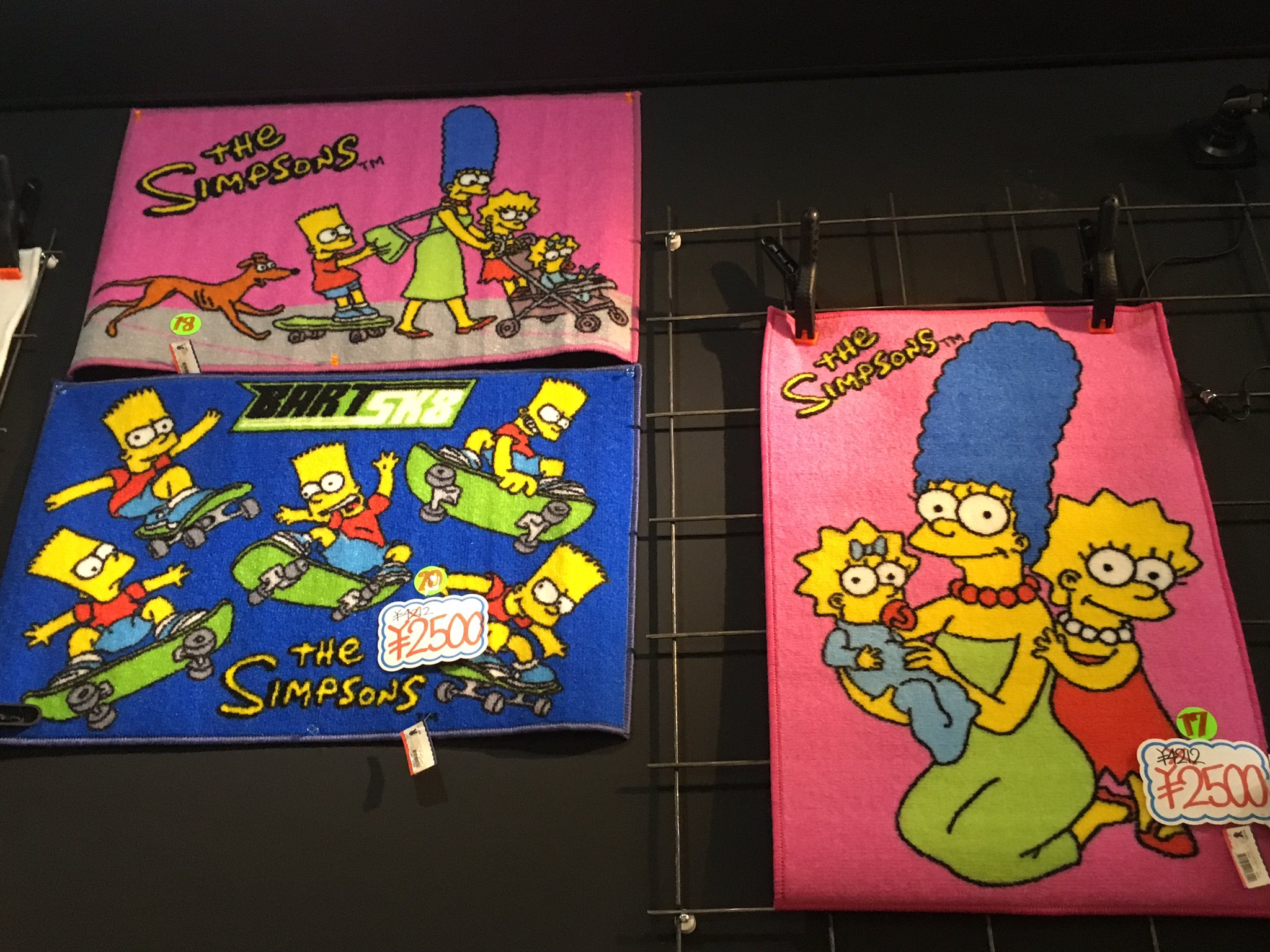 تويتر アンティークマイクs 楽天 على تويتر 新生活応援中 こちらは見ての通り シンプソンズ ラグマット です 明るくpopなお部屋になる事間違いない 玄関やお部屋の入り口に是非 Made In エジプト アメトイ アメキャラ カラフル Ccレモンのやーつ