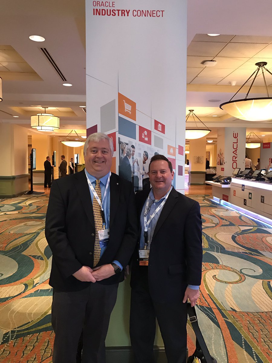 epjmcm's tweet image. Enjoying our first time attending #OracleIC17 .@centric .@Adpark007