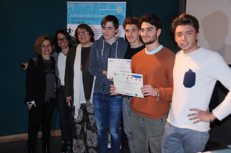 CittaMetroTO's tweet photo. #22marzo #GIORNATAMONDIALEdellacqua I premiati x #Acquaincomune @CittaMetroTO @regionepiemonte @AnnaMerlin @monicacerutti @MoncalieriTO https://t.co/IEiuYGA3dB