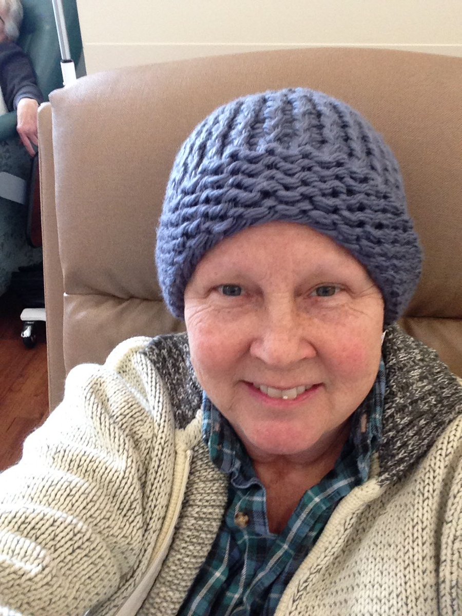 hinkleemily8's tweet photo. My mom sends our family a selfie before chemo every time. Today's her last one and the last selfie I'll get 💗 https://t.co/iEYl8M7uA6