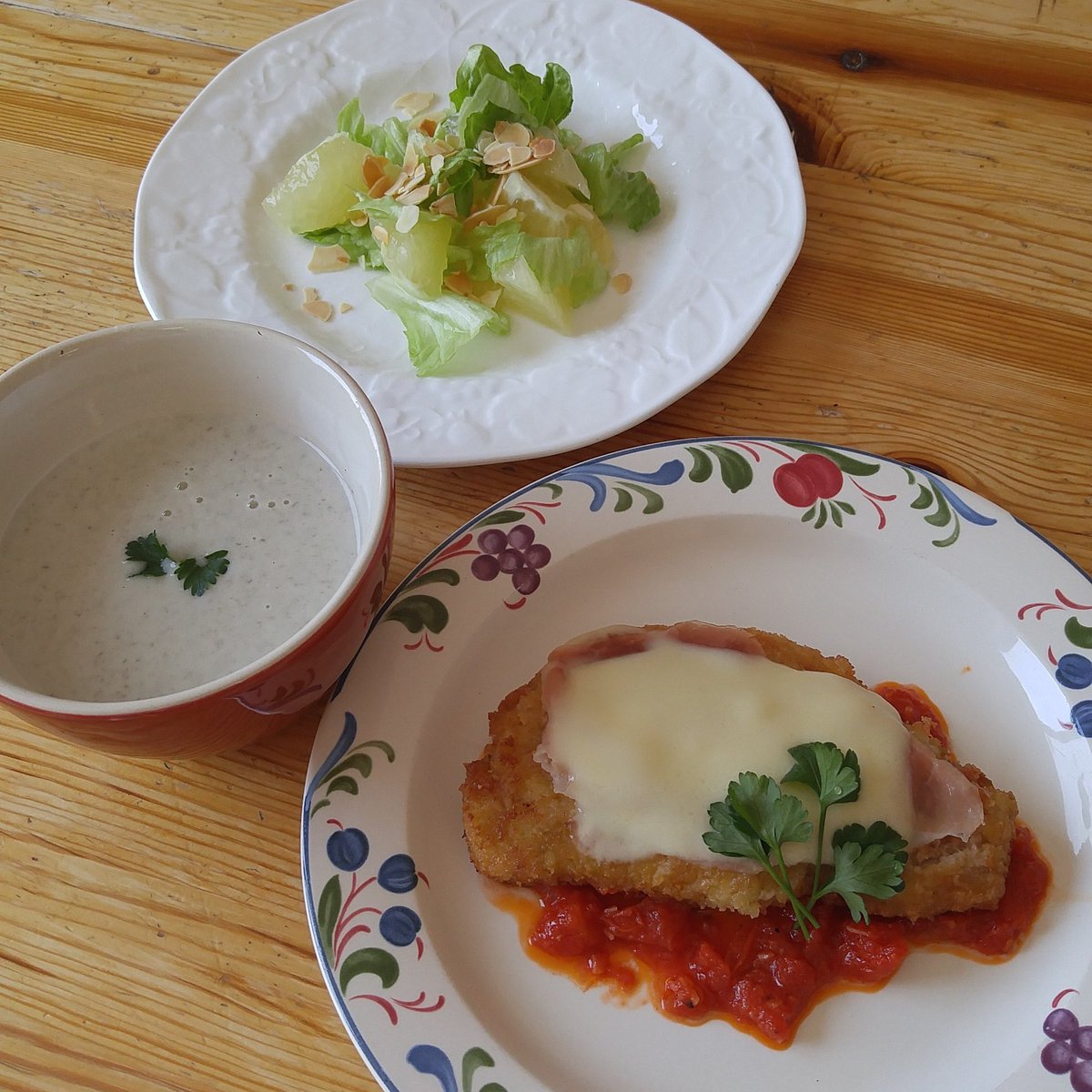 mukomiko0141's tweet photo. 本日の料理教室の授業は終了
NHK 見てたら、ツイートしなきゃって思い、今からスタートです。 https://t.co/FgDB0PKZ1b