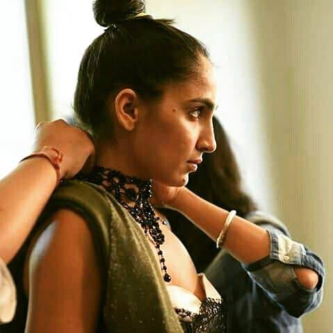 IndiashowcaseWk's tweet photo. #Fittings for @Ritubericouture label
#DesignerSpotted #Elegance #ModelSpotted #LaxmiRana
#DTPCJISW17 #DelhiTimes #PcJeweller #TalentFactory https://t.co/unXwJVXxsF