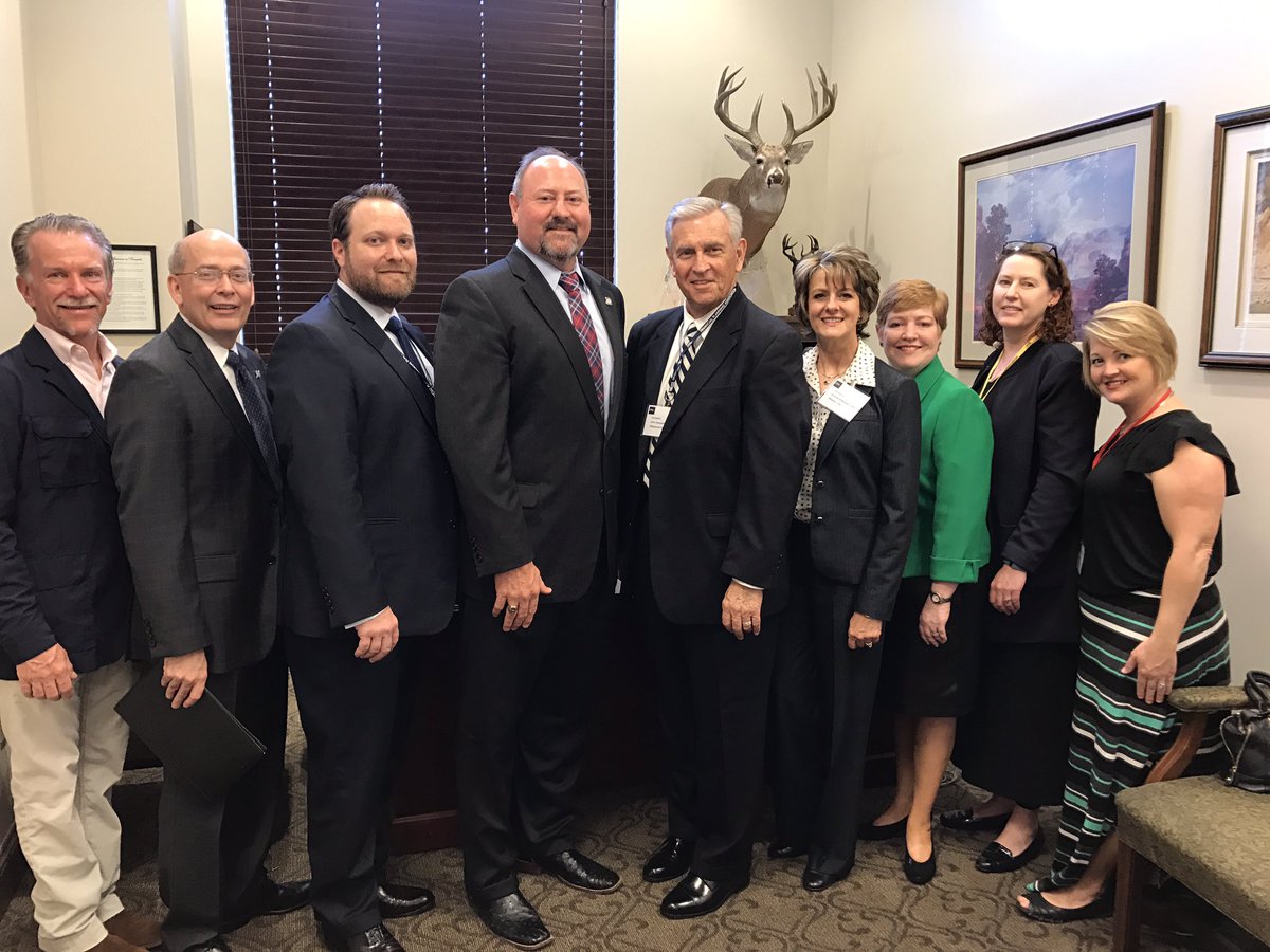 kevsgurlokc's tweet photo. Was a gr8 day @ the #okstatecapitol w/ the legislators! TY to those who took ⏰ for us including @karennystrom!! #fpaadvocacy #fpaassociation https://t.co/yi0au0xxtg