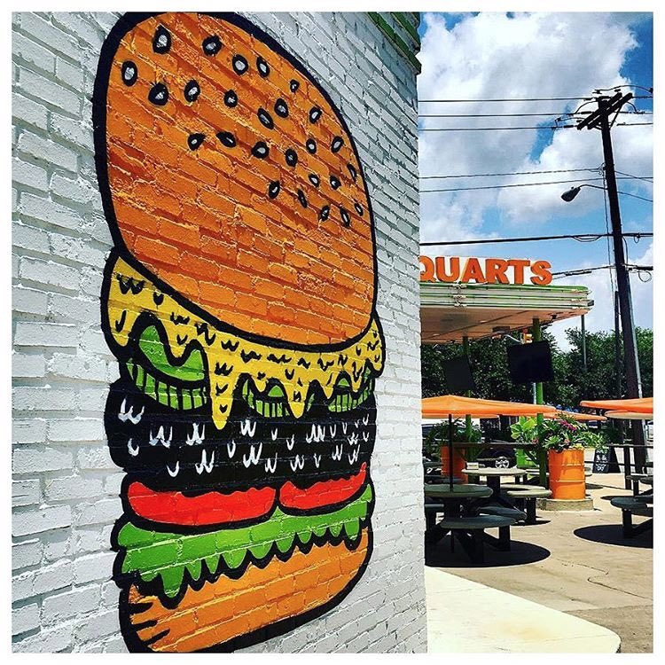 PsandQsDallas's tweet photo. Get that burger TOGO or delivered via UberEATS TODAY! xoxo - Pints and Quarts Dallas! #DallasDelivery #Uber #BurgerDelivery https://t.co/Sh7fZJfez6