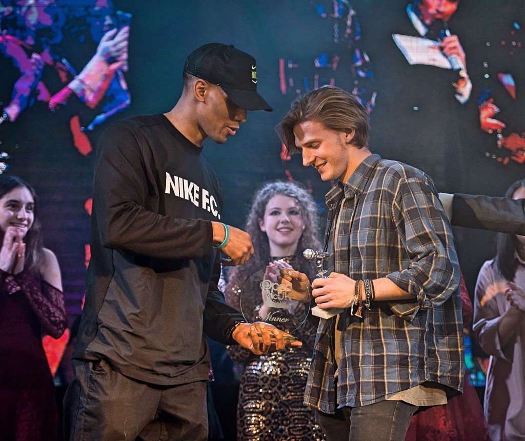 INTERVIEW: UK artist Sam Clines ventsmagazine.com/2017/03/22/int…