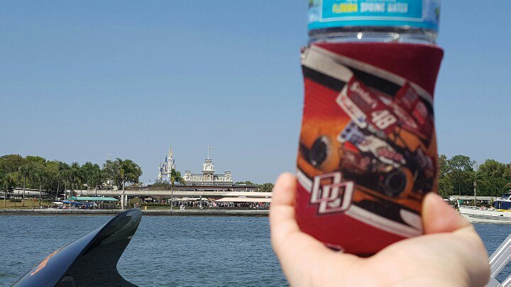 lindacook64's tweet photo. @wingednation #tweetyourseat Never leave home without some #paposse @dannydietrich @waltdisneyworld #pontoonboating🏁 https://t.co/9BoyHIE9wQ