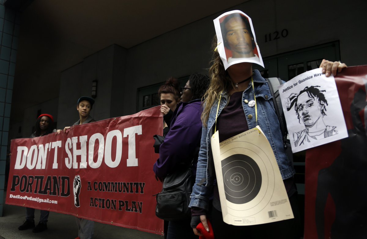 fotogAP's tweet photo. Family for Quanice Hayes asks for federal investigation into his shooting death. https://t.co/WBzVpkVZOz