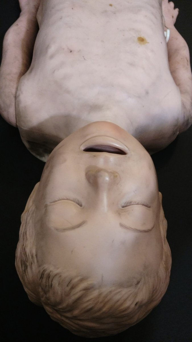 LoveBizarreOdd's tweet photo. Vintage Child CPR Demonstration Doll - Very unique, somewhat unsettling https://t.co/Qi322C3Zpb
#cprdoll #creepydoll #mannequin #unusual https://t.co/7vw7nXeyv7