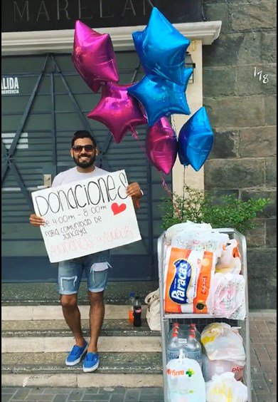 globilandia's tweet photo. Con nuestros amigos de #ElbolsodeAdrian #PartnersInStyle #MelonMadness
Nuestros #Globos fueron una guía para las donaciones de Lambayeque https://t.co/PEfZ4bMKgH