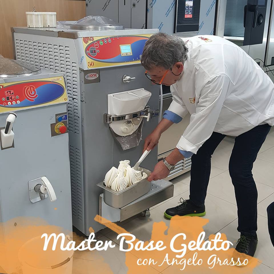 Il nuovo #Pastmatic all'opera assieme a #Trittico: le nostre macchine Limited Edition a Matera per il Master Base Gelato con #AngeloGrasso